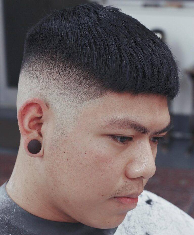 Potongan rambut pendek pria tipis