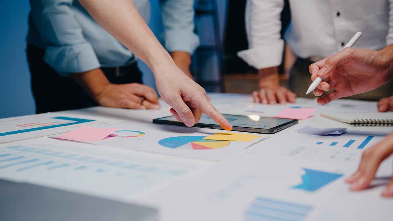 Strategi Bisnis Inovatif untuk Menghadapi Persaingan di Era Digital Strategi Bisnis Inovatif untuk Menghadapi Persaingan di Era Digital